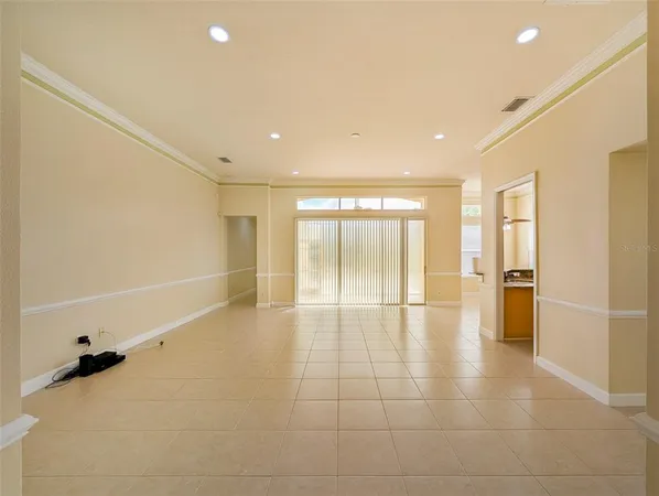 $2,995 | 6507 37th Street East, Sarasota, FL 34243