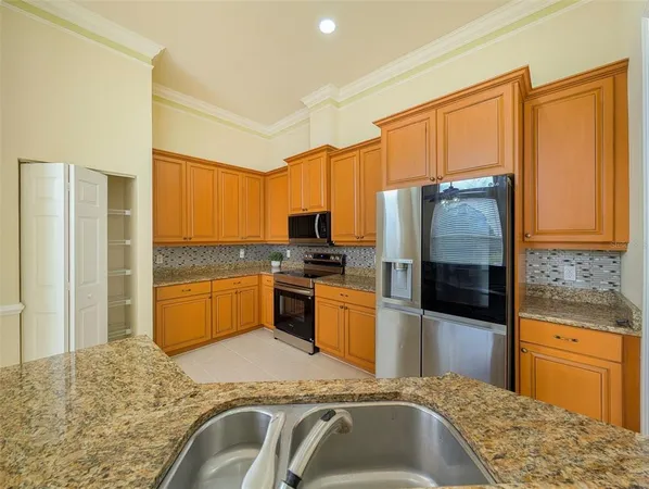 $2,995 | 6507 37th Street East, Sarasota, FL 34243