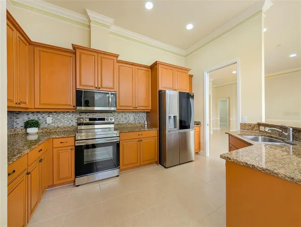 $2,995 | 6507 37th Street East, Sarasota, FL 34243