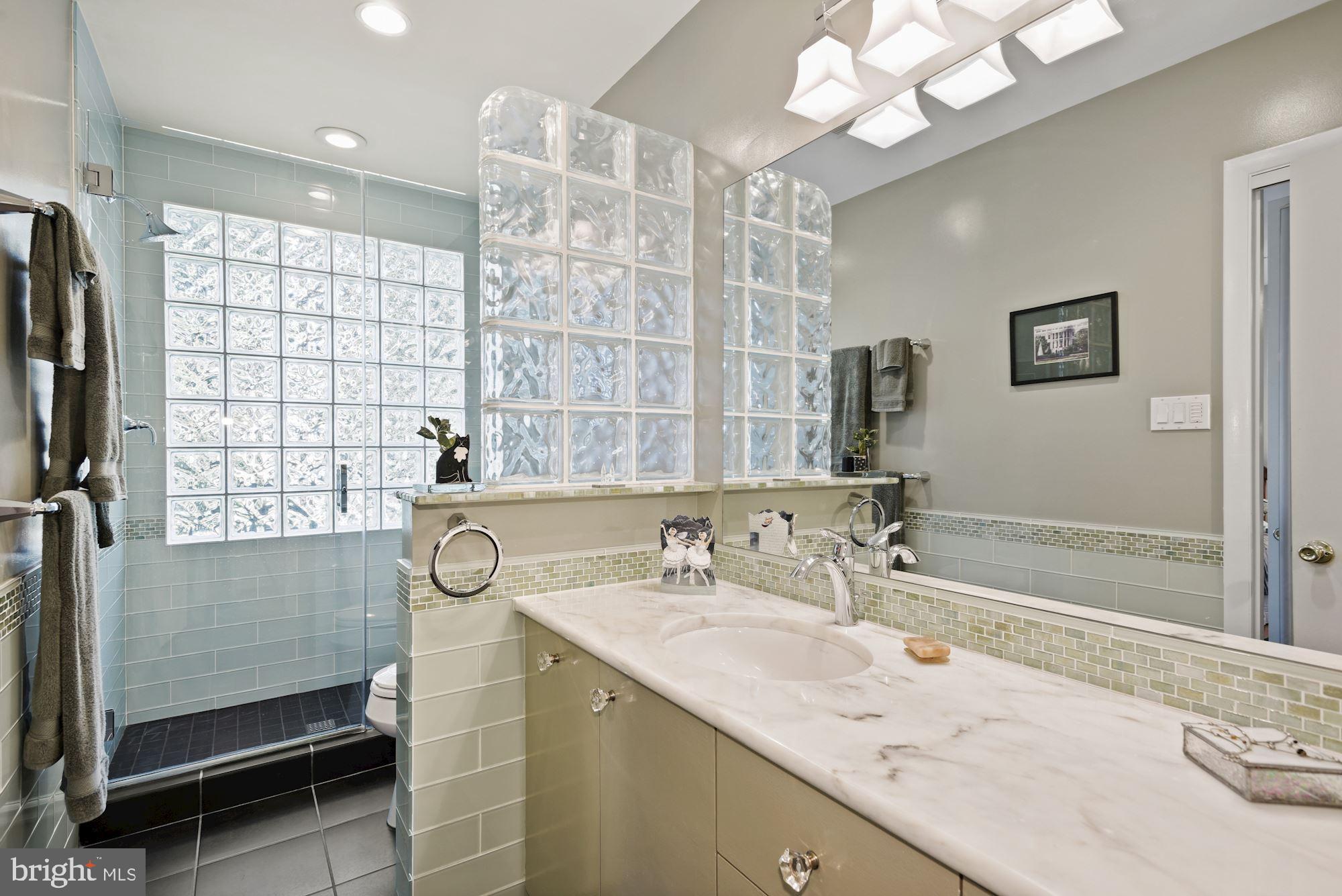 1902 Foxhall Road McLean, VA 22101 - Photo 23 of 33 Master bath