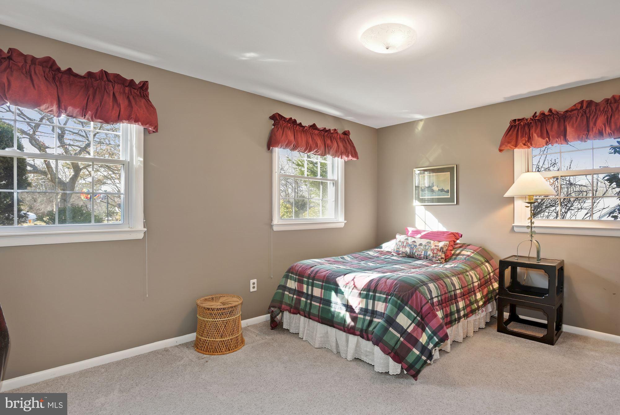 1902 Foxhall Road McLean, VA 22101 - Photo 28 of 33 4th bedroom
