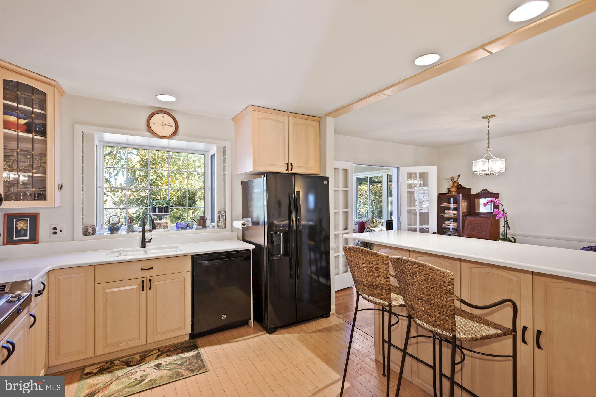 1902 Foxhall Road McLean, VA 22101 - Photo 6 of 33
