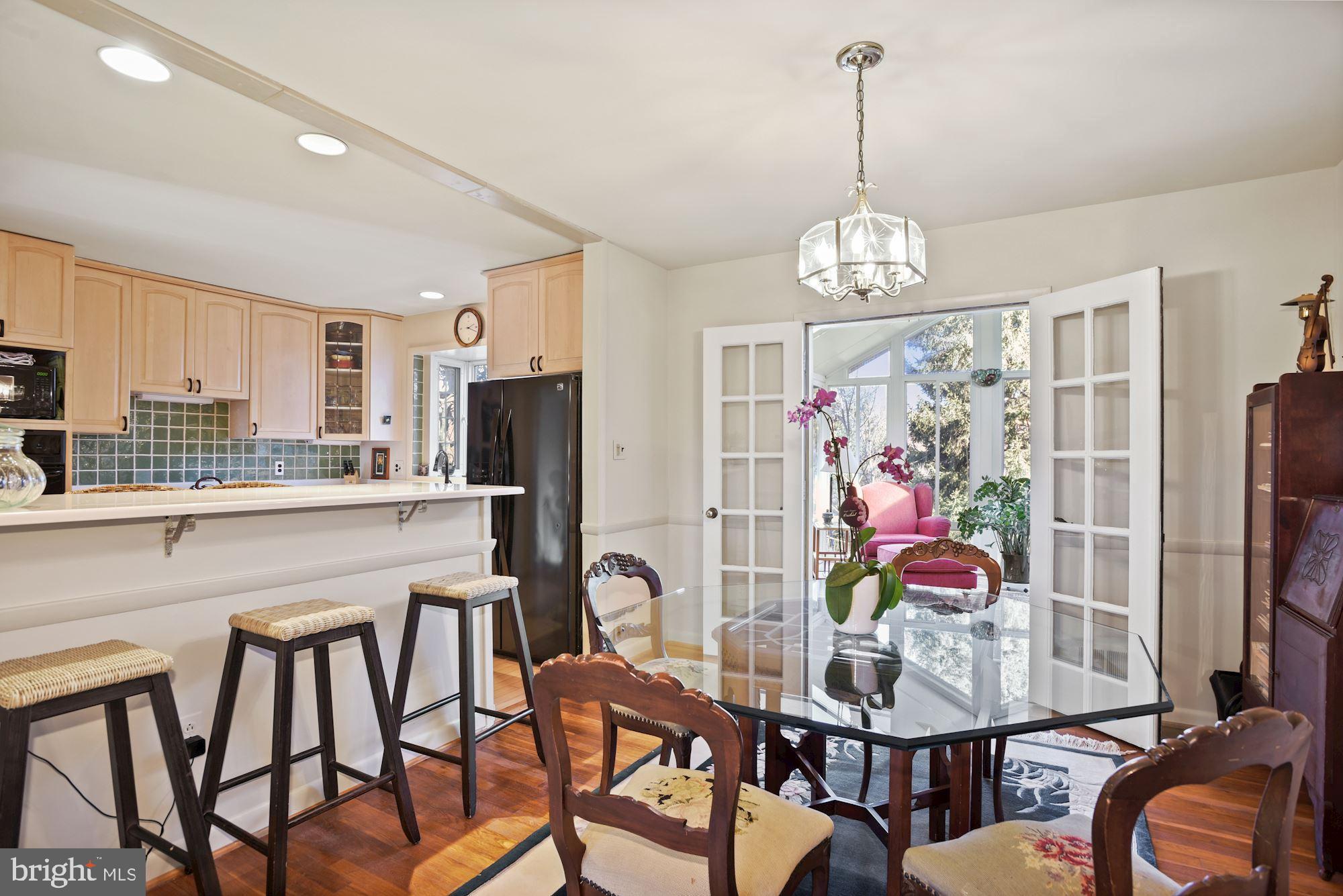1902 Foxhall Road McLean, VA 22101 - Photo 9 of 33 Dining room off kitchen