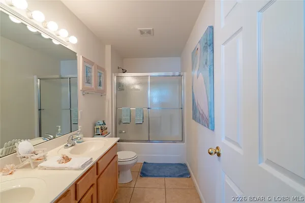 $330,000 | 255 Plaza Beach Drive, Unit 4E, Camdenton, MO 65020