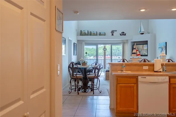$330,000 | 255 Plaza Beach Drive, Unit 4E, Camdenton, MO 65020