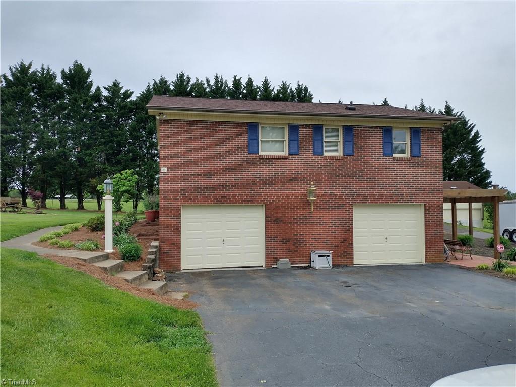 224 Dobbins Mill Road Elkin, NC 28621 - Photo 3 of 8 Gallery Image 3