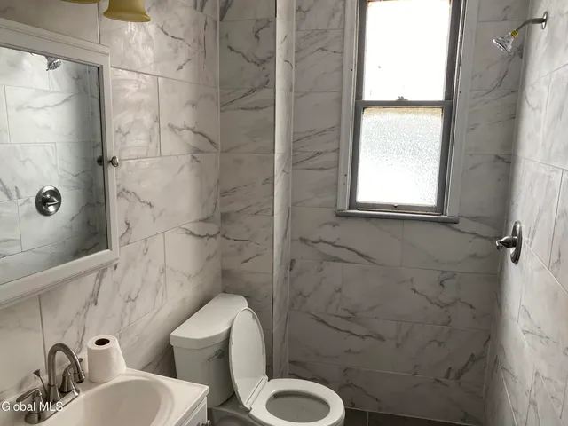 $259,900 | 283 Main Street, Amsterdam, NY 12010