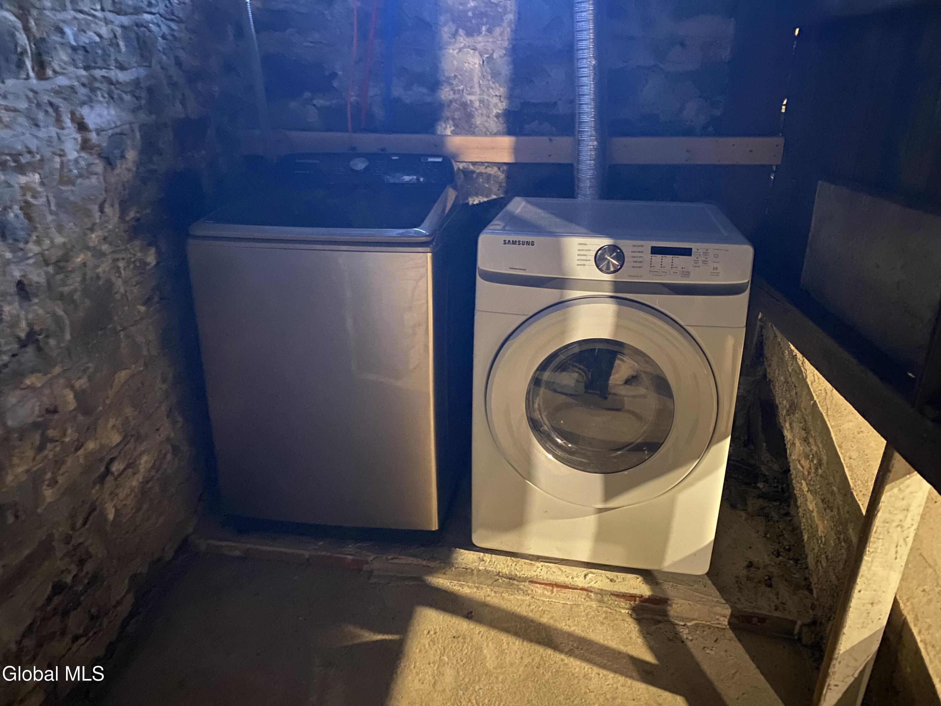 283 Main Street Amsterdam, NY 12010 - Photo 32 of 35 IMG_5219