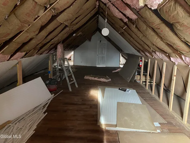 $259,900 | 283 Main Street, Amsterdam, NY 12010