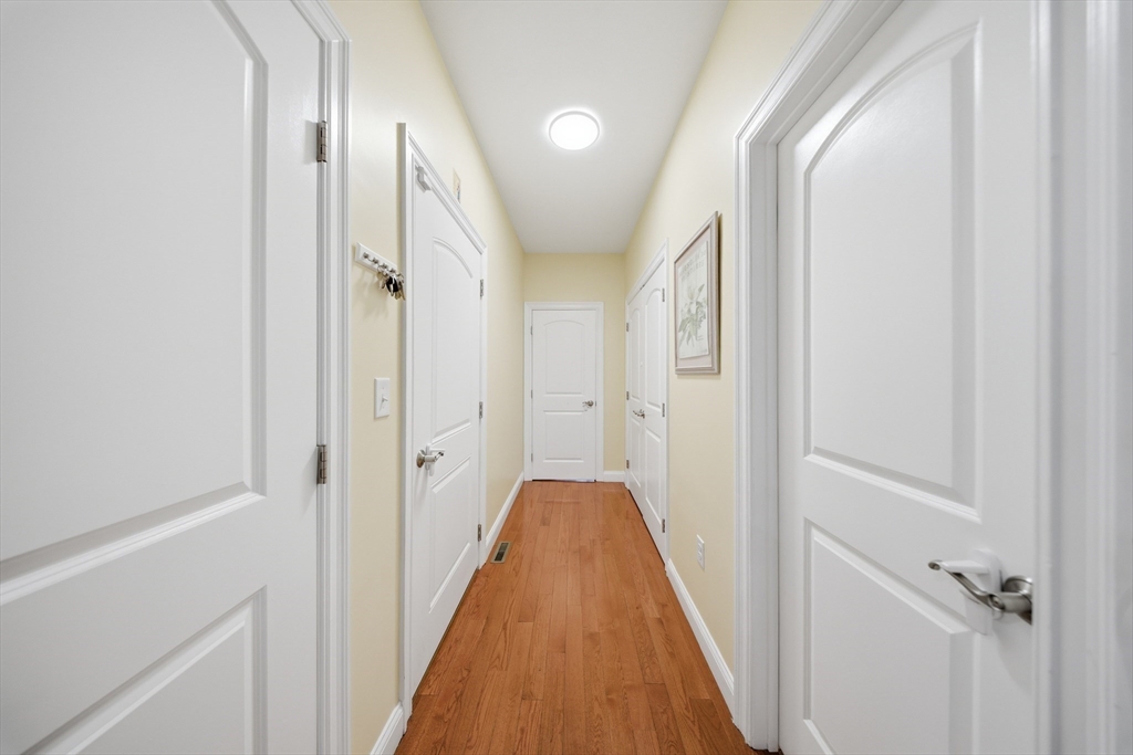 2 Williamsburg Way, Unit 2 Medway, MA 02053 - Photo 11 of 30
