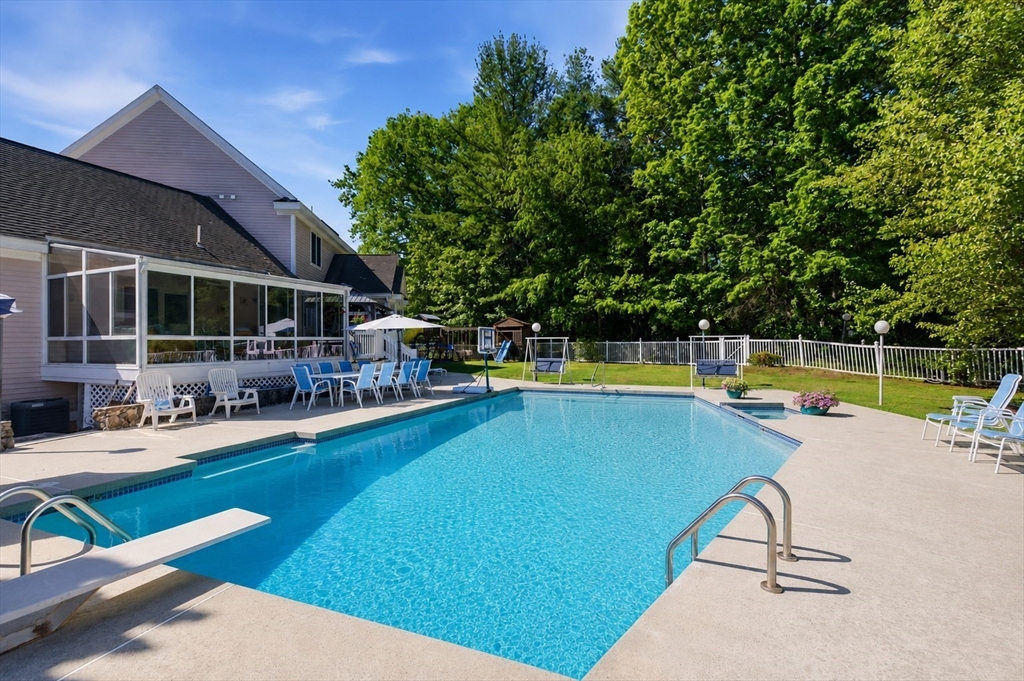 15 Long Pasture Road North Andover, MA 01845 - Photo 4 of 42