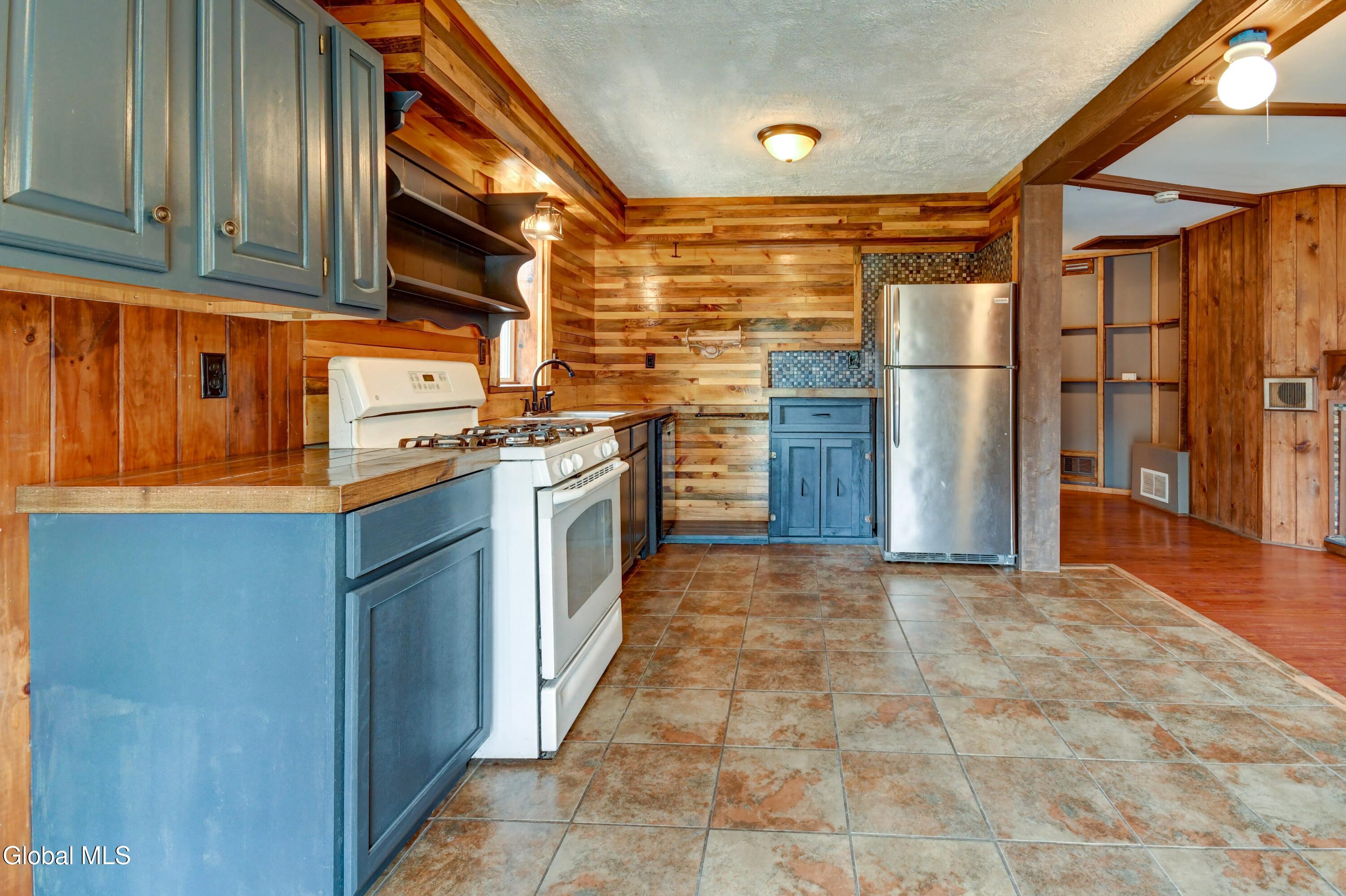 112 Bliss Road Stratford, NY 13329 - Photo 13 of 104 112-90