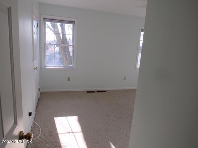 33 Talbot Lane, Unit 3 Greenwich, CT 06830 - Photo 14 of 29 8