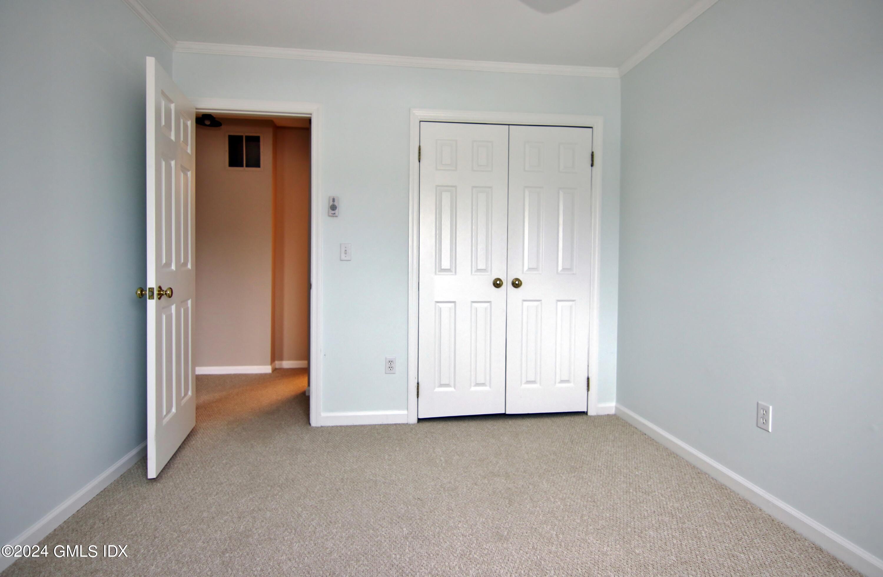 33 Talbot Lane, Unit 3 Greenwich, CT 06830 - Photo 22 of 29 IMG_1608