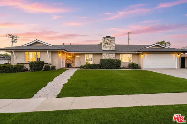 $1,249,000 | 91 West Gainsborough Road, Thousand Oaks, CA 91360