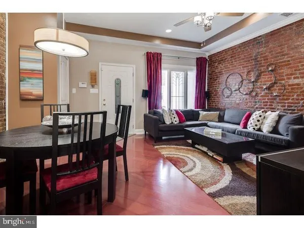 $2,100 | 213 Christian Street, Unit A, Philadelphia, PA 19147