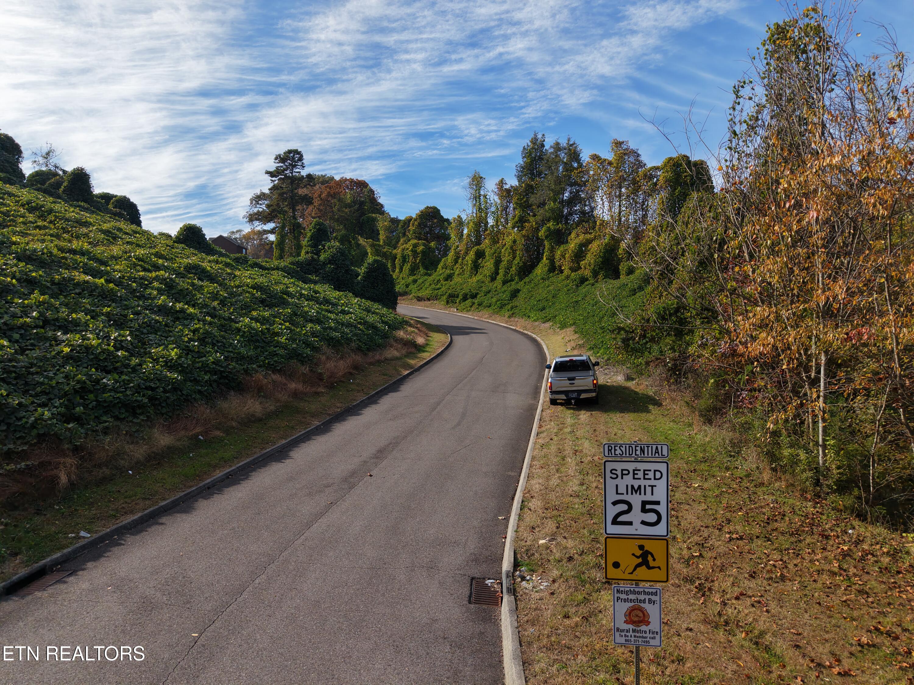 8548 Zinc Road Knoxville, TN 37938 - Photo 4 of 10 DJI_20251105140625_0001_D
