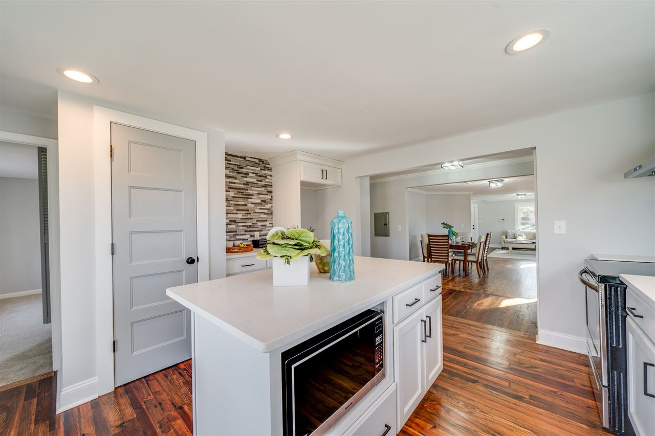 328 Summit Avenue Raleigh, NC 27603 - Photo 10 of 28 Photo 10