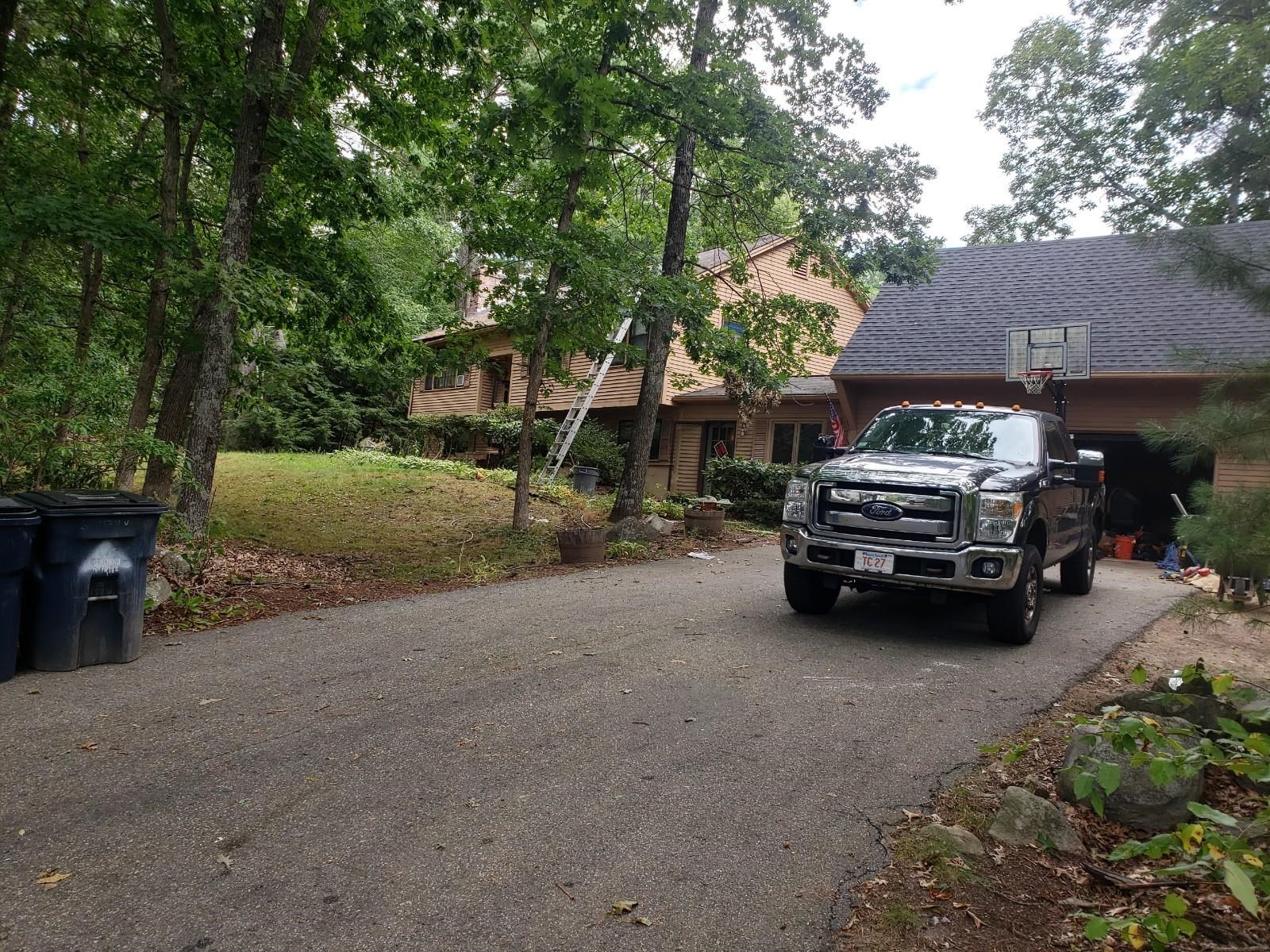 16 Sheldon Road Derry, NH 03038 - Photo 2 of 4