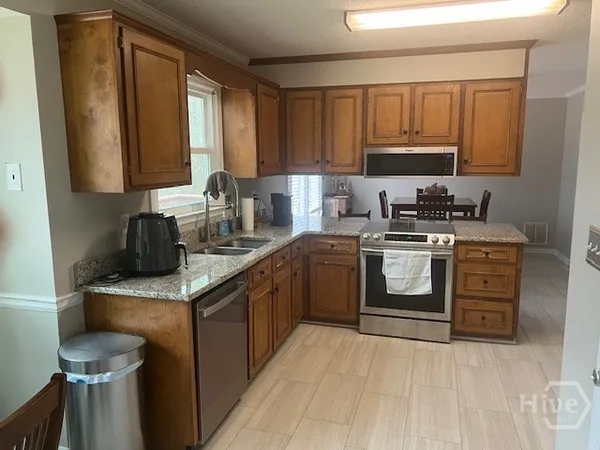 $2,150 | 290 Pebble Creek Drive, Athens, GA 30605