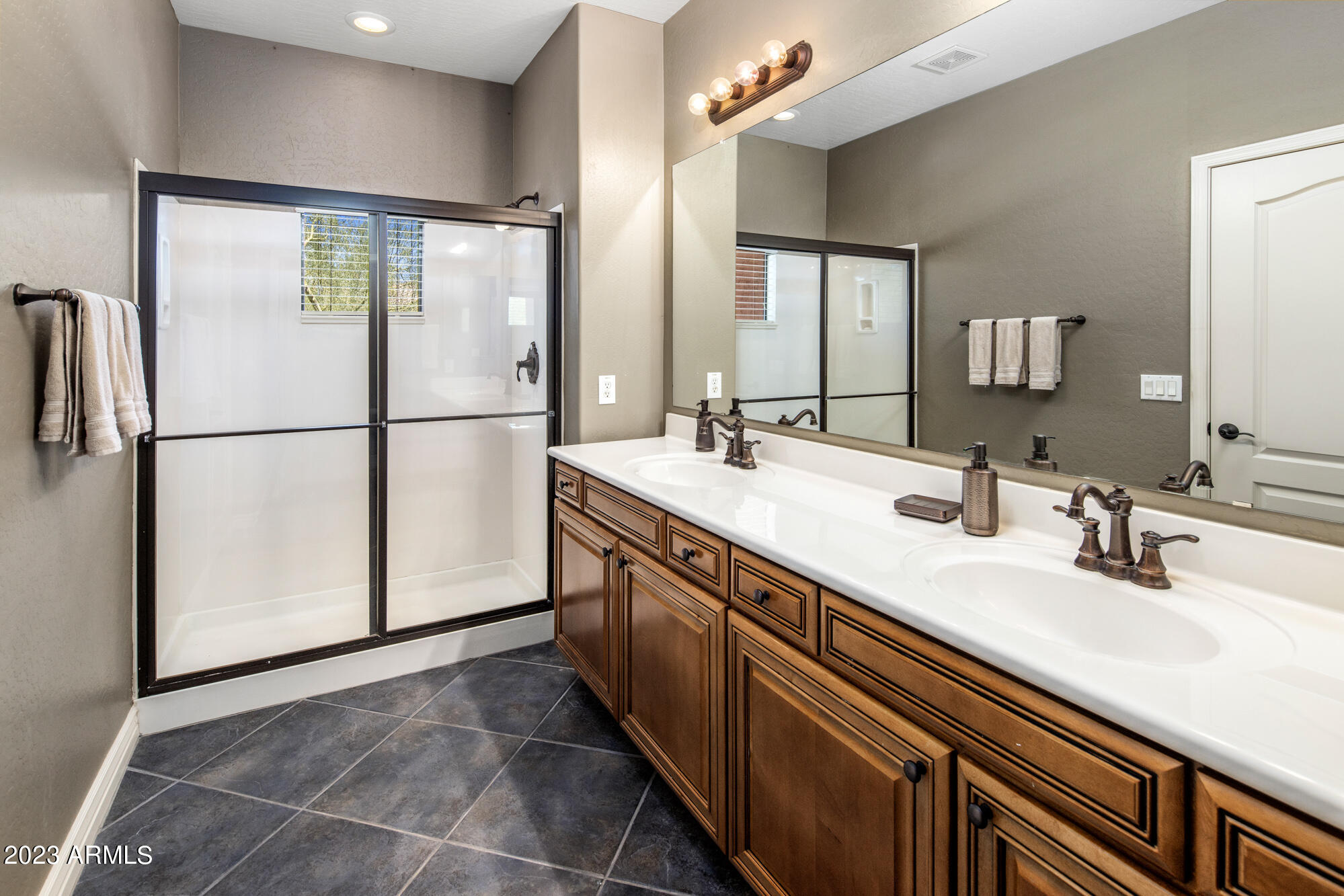 21320 North 56th Street, Unit 2132 Phoenix, AZ 85054 - Photo 16 of 30 Master bathroom