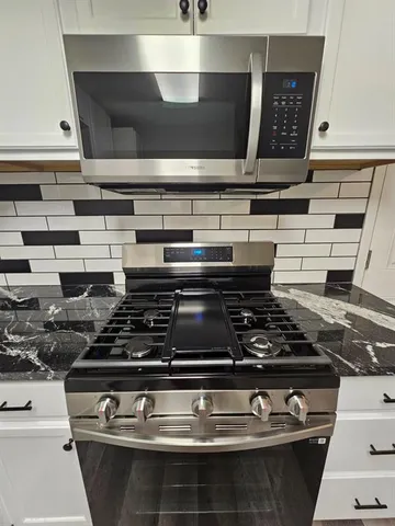 a close view of stove top oven