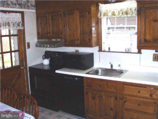 423 Harwicke Road Springfield, PA 19064 - Photo 3 of 4