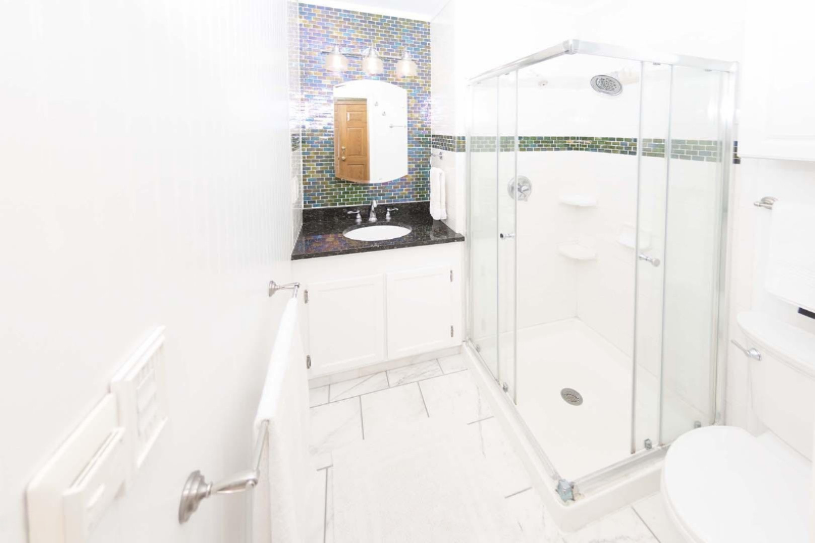 3325 Beckley Road Battle Creek, MI 49015 - Photo 13 of 32 032__Bathroom 2