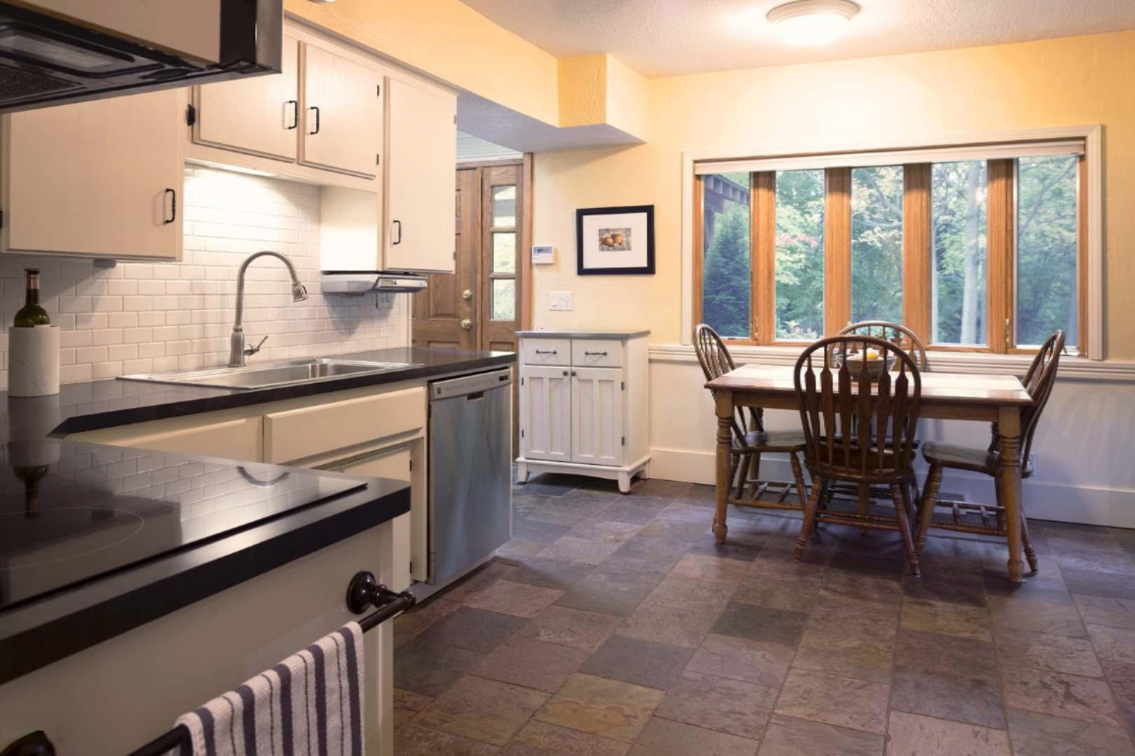 3325 Beckley Road Battle Creek, MI 49015 - Photo 6 of 32 018__Kitchen