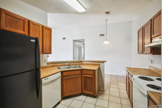 $1,150 | 5522 Lochmoor, San Antonio, TX 78244