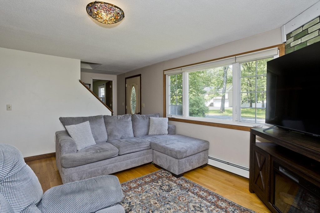 8 Field Street Southwick, MA 01077 - Photo 4 of 26 Gallery Image 4