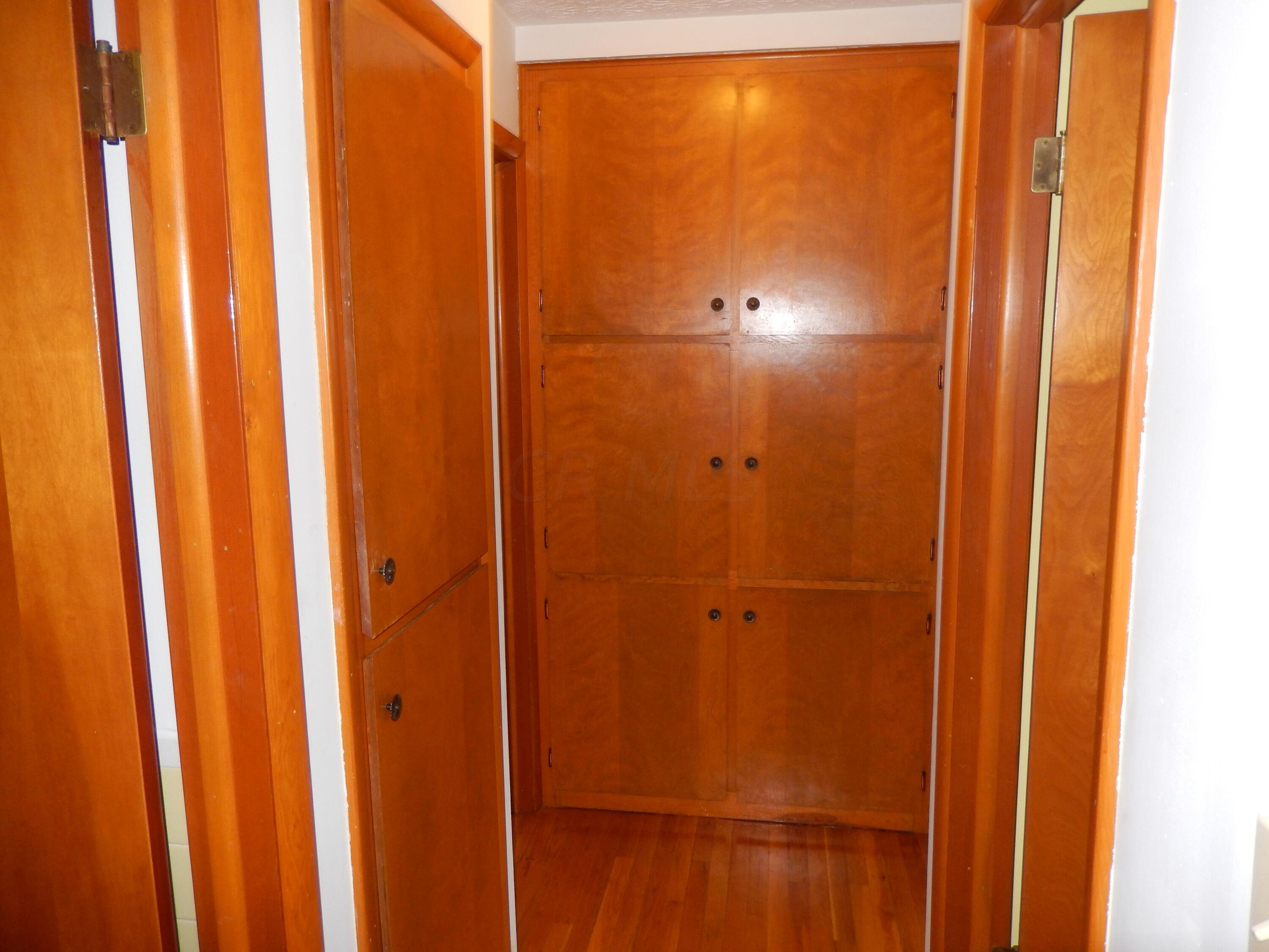 5321 Karl Road Columbus, OH 43229 - Photo 24 of 42 2 Large Linen Cabinets in hallway