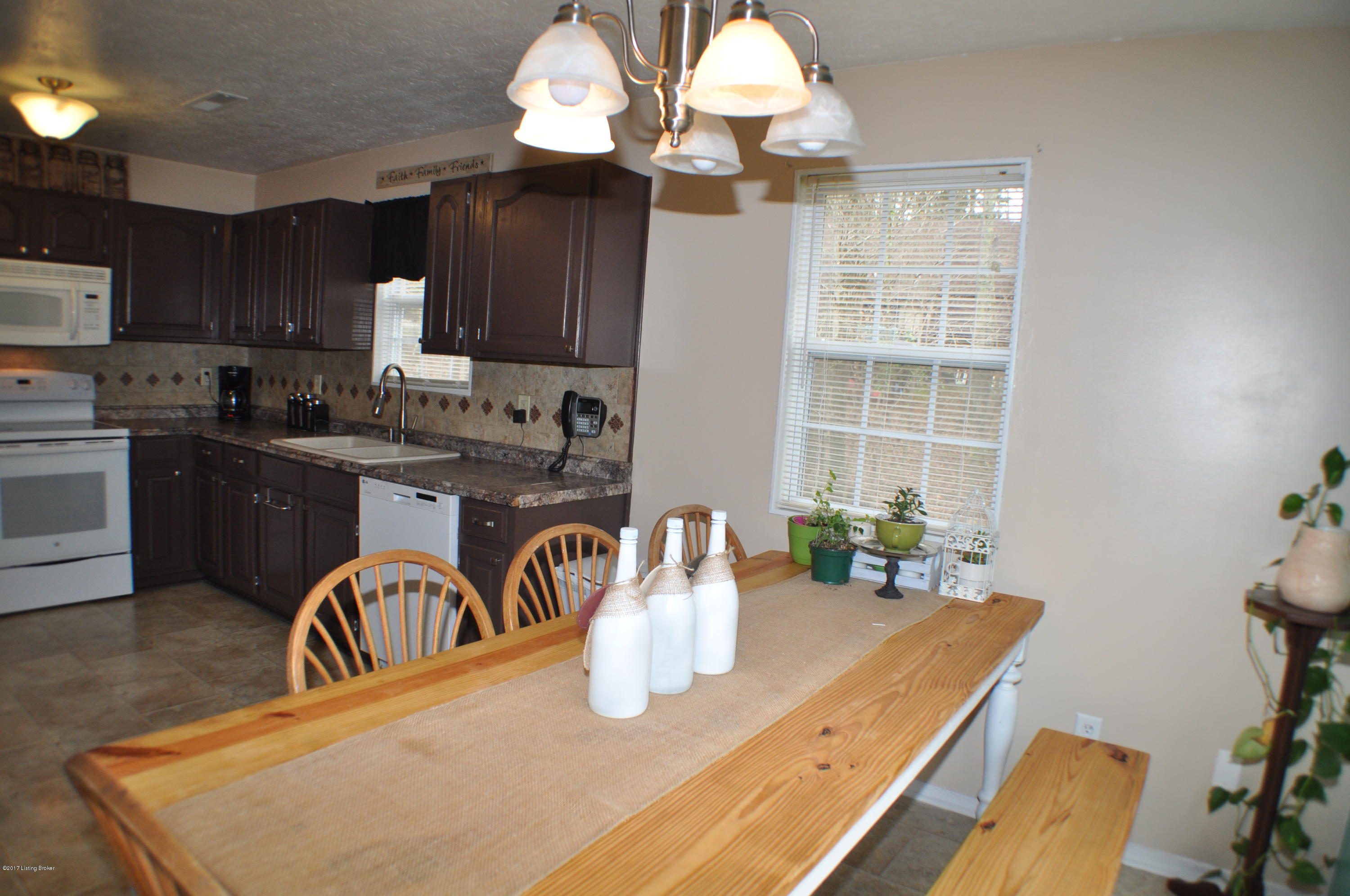119 Bluebird Road Brandenburg, KY 40108 - Photo 9 of 26 DSC_0139