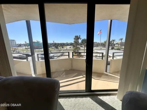 $2,500 | 2900 North Atlantic Avenue, Unit 106, Daytona Beach, FL 32118