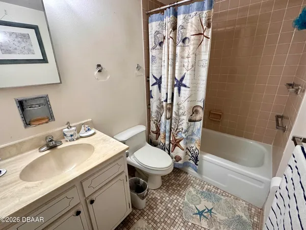 $2,500 | 2900 North Atlantic Avenue, Unit 106, Daytona Beach, FL 32118