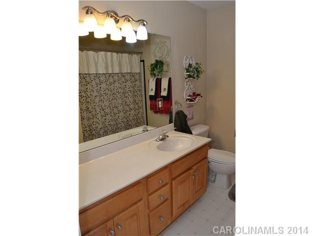10919 Hellebore Road, Unit 89 Charlotte, NC 28213 - Photo 12 of 16 Gallery Image 12