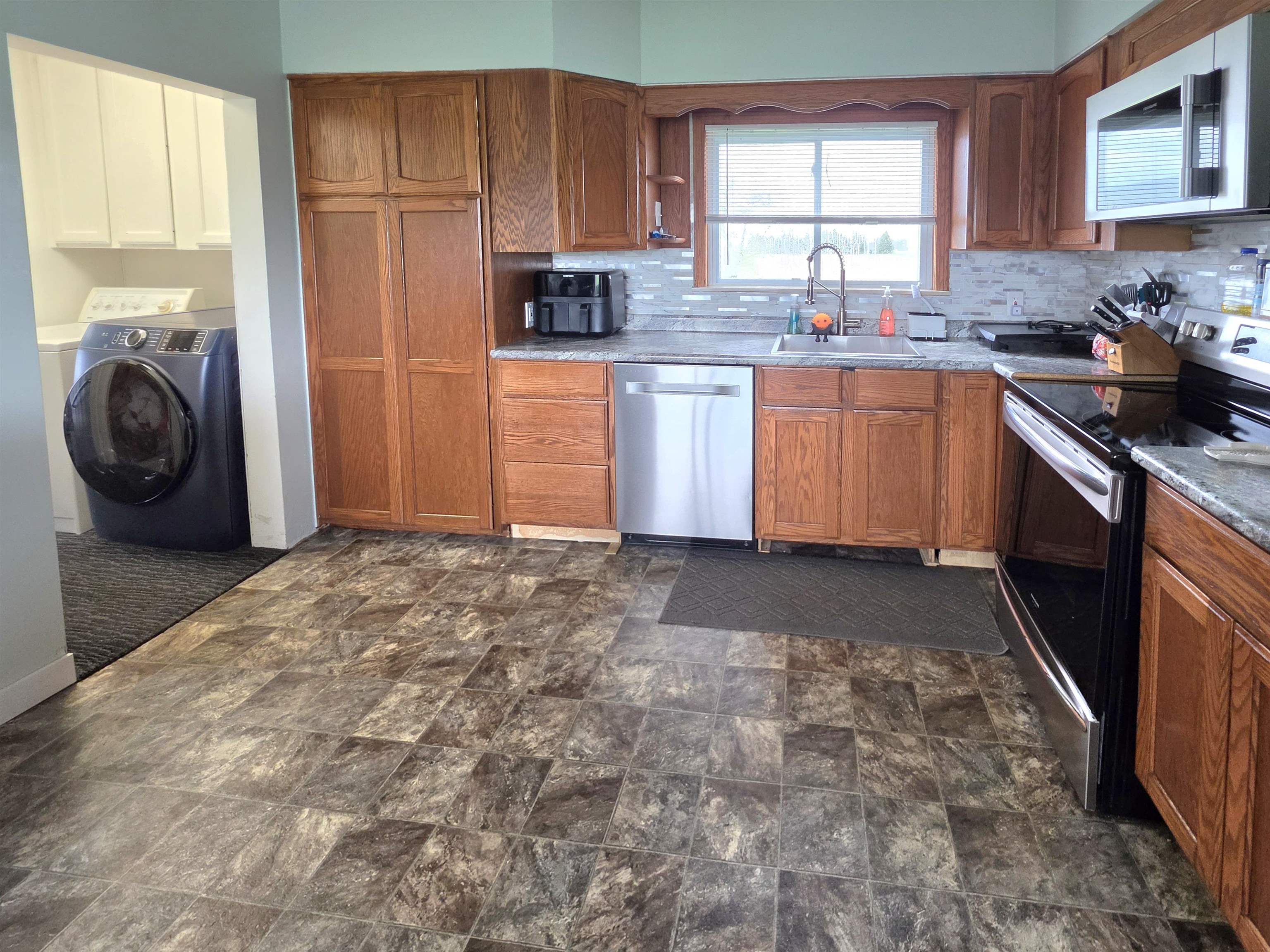 6565 North Portsmouth Road Saginaw, MI 48601 - Photo 19 of 50