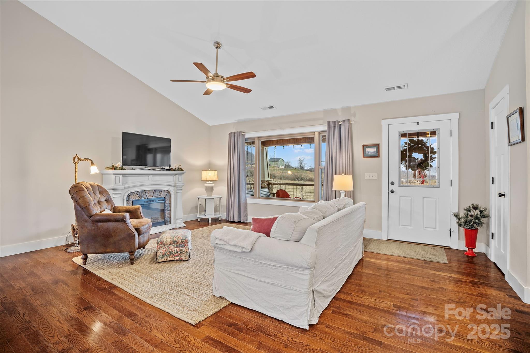 616 Green Valley Road Leicester, NC 28748 - Photo 8 of 30 Gallery Image 8