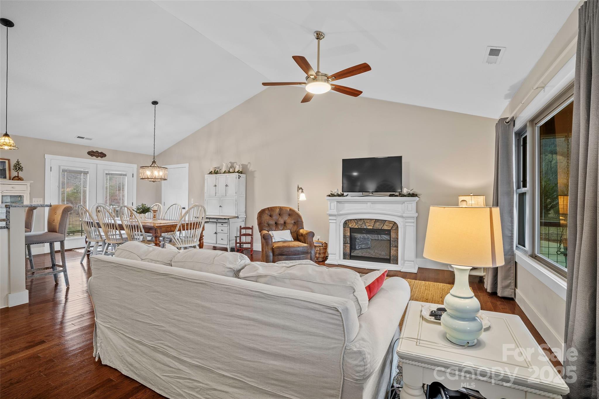 616 Green Valley Road Leicester, NC 28748 - Photo 9 of 30 Gallery Image 9