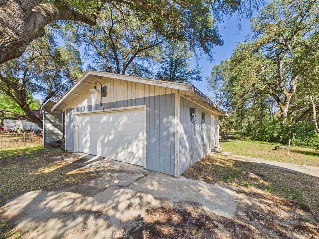 4208 Ramsden Road Mariposa, CA 95338 - Photo 41 of 42 a house with trees in the background