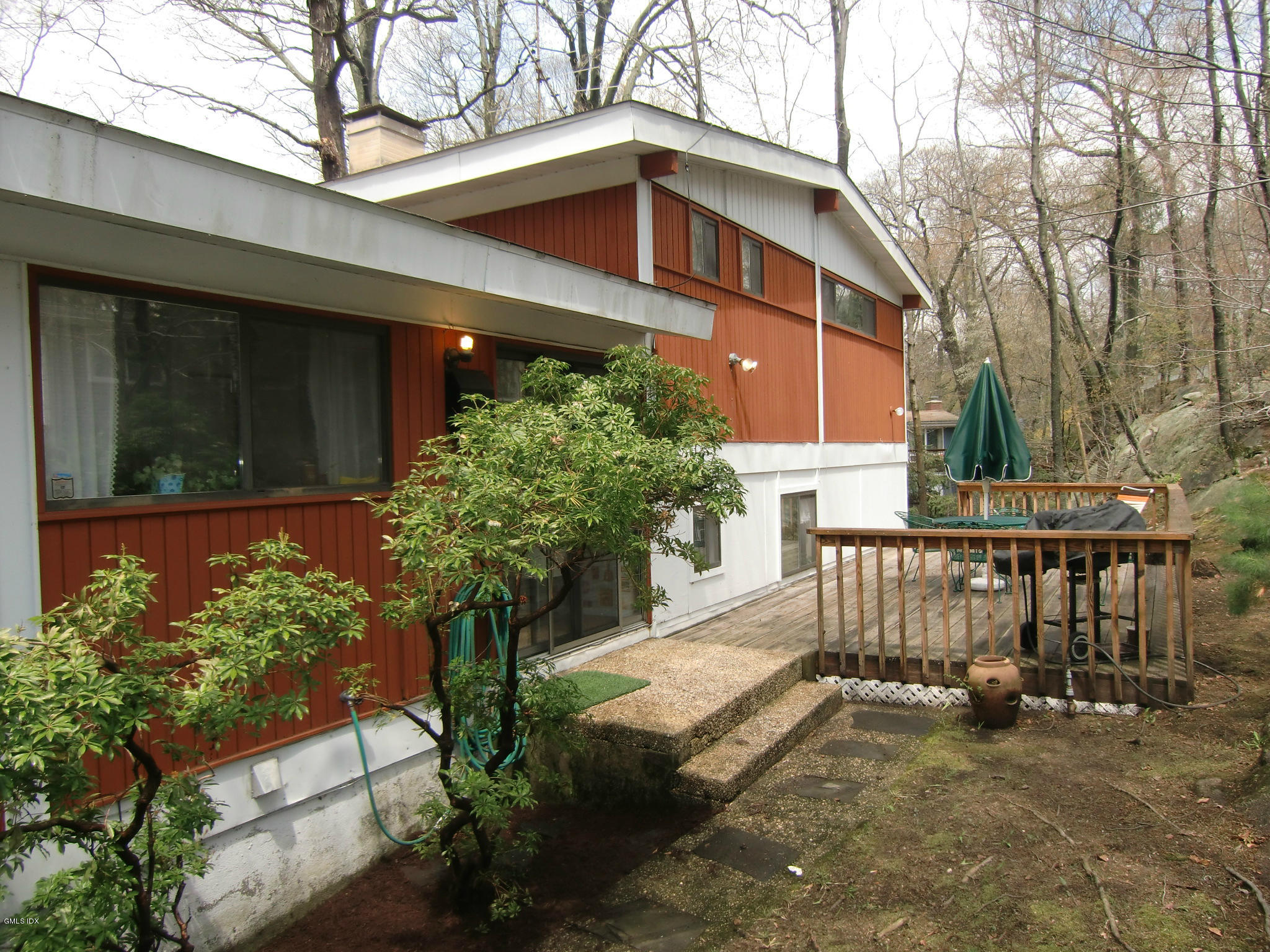72 Florence Road Riverside, CT 06878 - Photo 10 of 10 Back property Deck