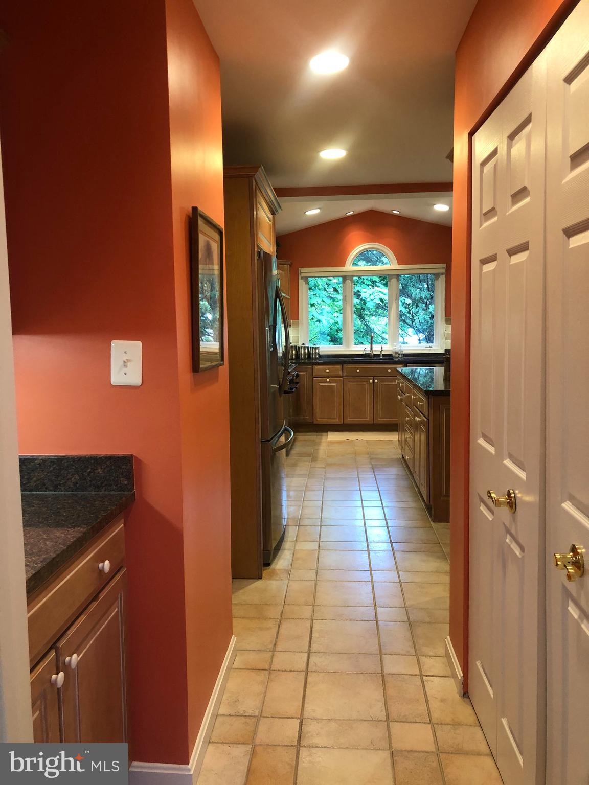 8715 Shadowlake Way Springfield, VA 22153 - Photo 17 of 56 Butler's Pantry