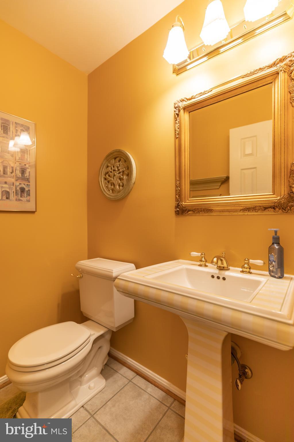8715 Shadowlake Way Springfield, VA 22153 - Photo 28 of 56 Powder Room