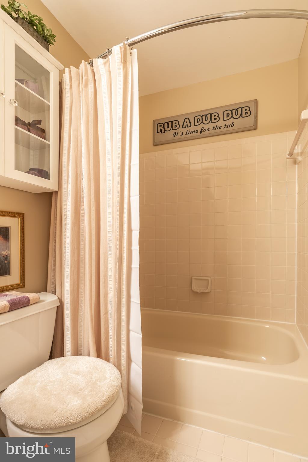 8715 Shadowlake Way Springfield, VA 22153 - Photo 45 of 56 Hall Bath