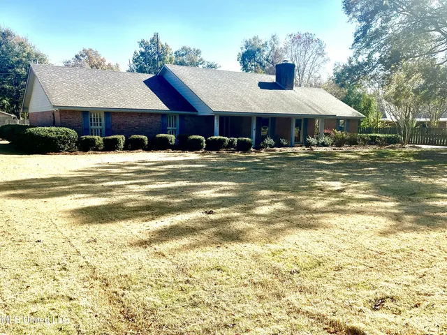 $225,000 | 504 Holmes Avenue, Belzoni, MS 39038