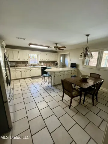 $225,000 | 504 Holmes Avenue, Belzoni, MS 39038