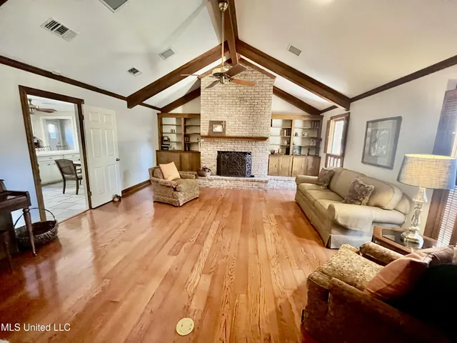 $225,000 | 504 Holmes Avenue, Belzoni, MS 39038