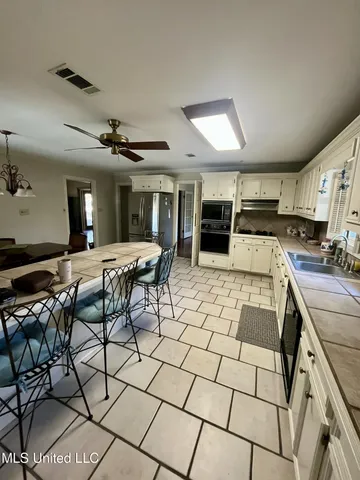 $225,000 | 504 Holmes Avenue, Belzoni, MS 39038