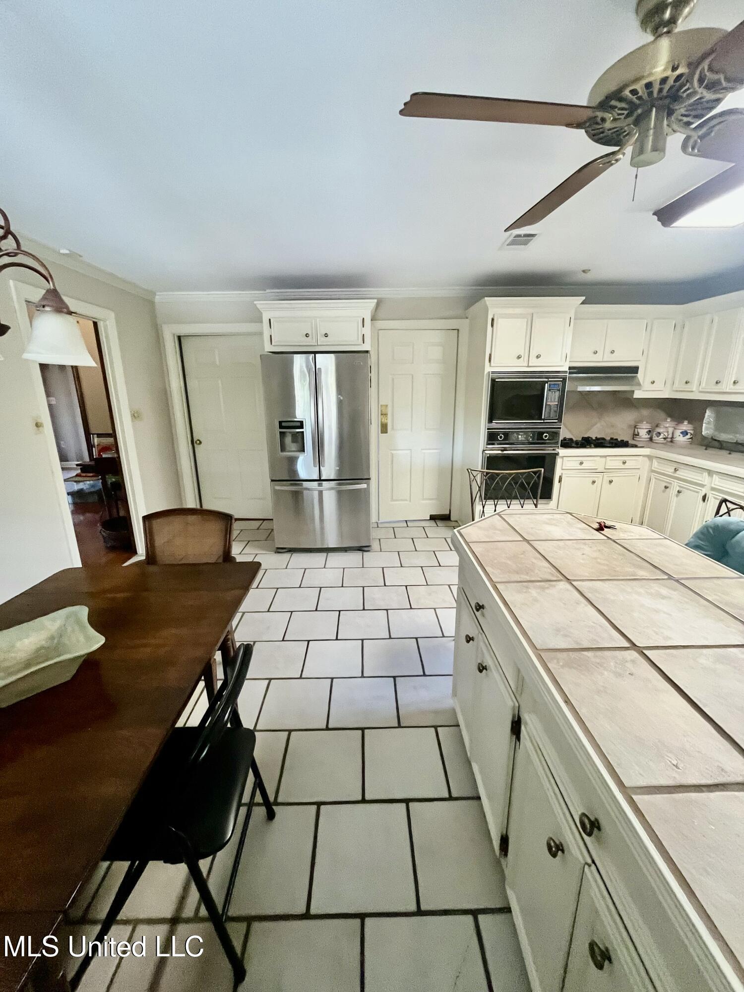 504 Holmes Avenue Belzoni, MS 39038 - Photo 10 of 32 IMG_3710