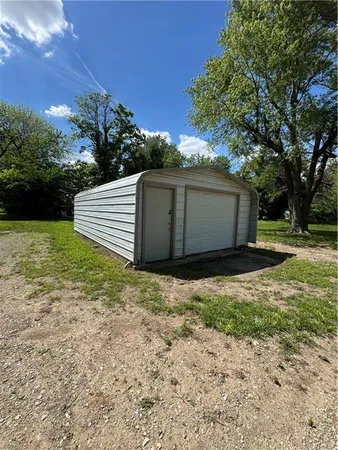 $14,500 | 311 North Magnolia Avenue, Columbus, KS 66725